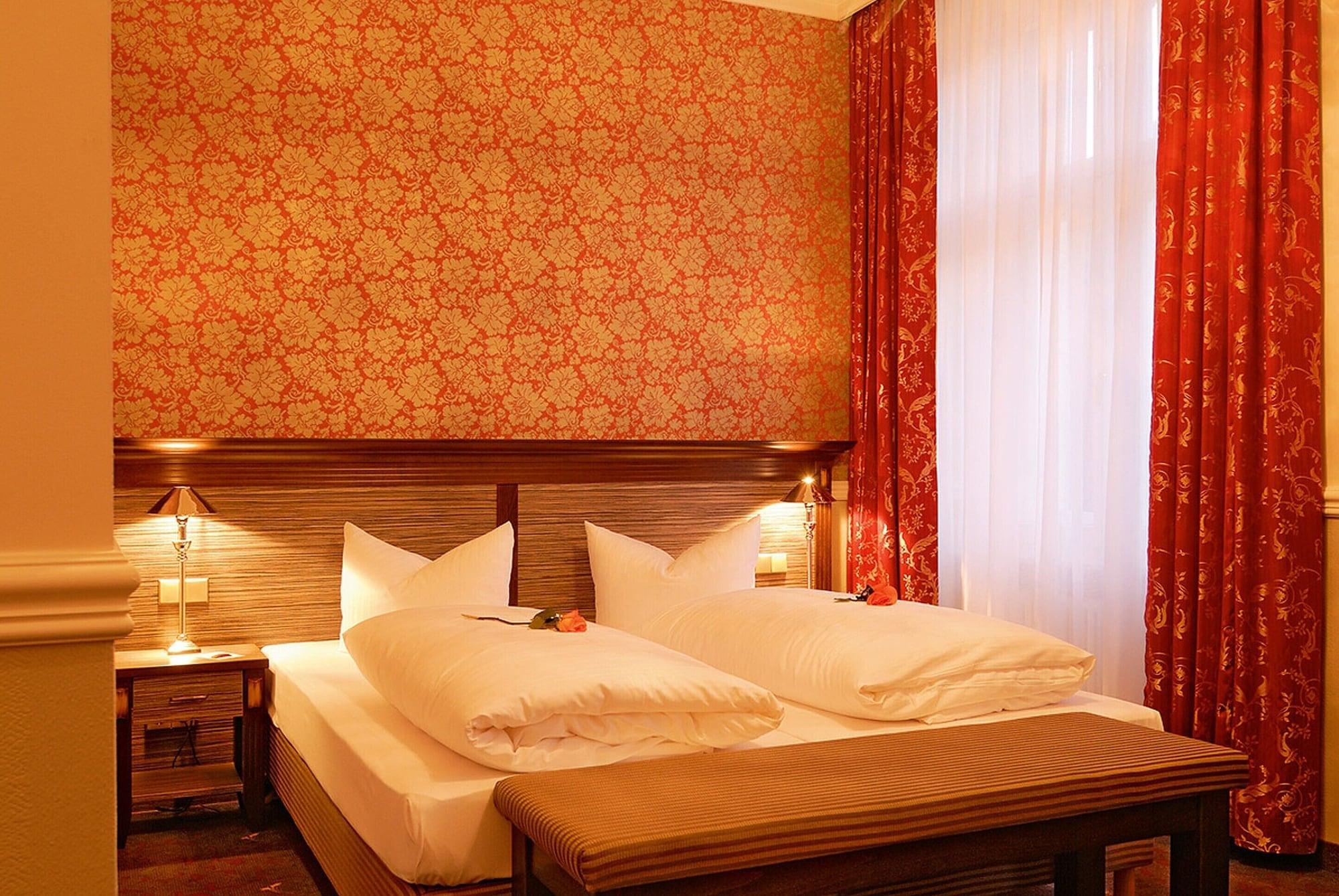 Myer's Hotel 4*