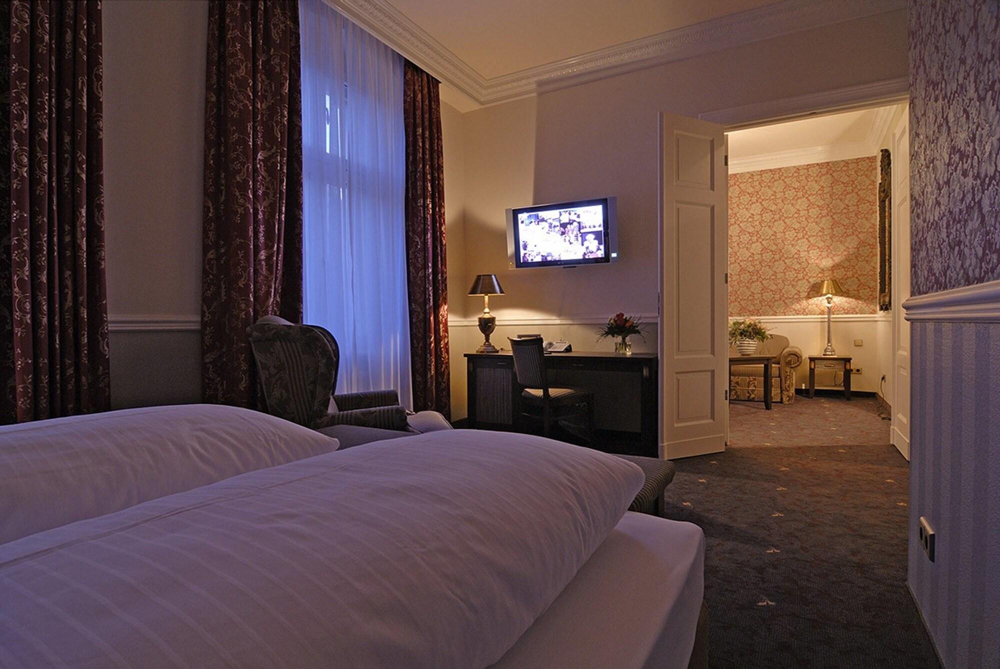 Myer's Hotel