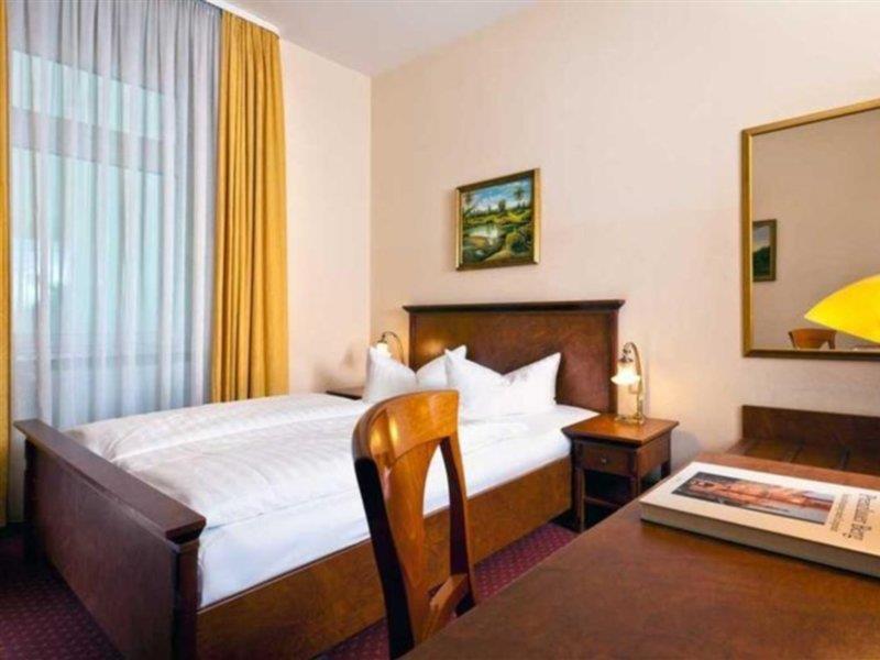 Myer's Hotel